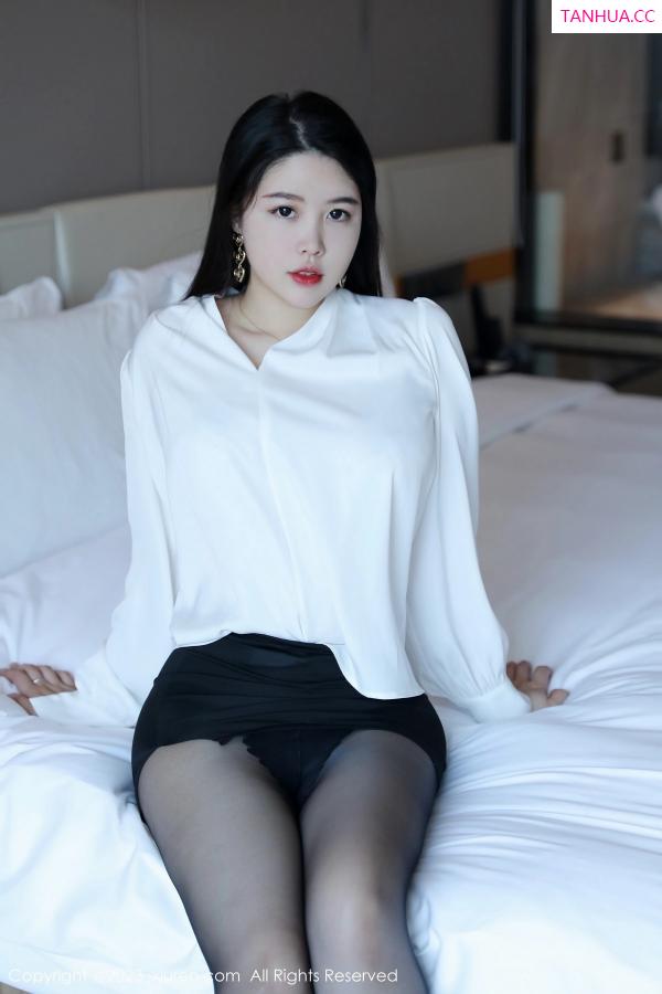   [XiuRen]高清写真图 2023.05.23 No.6782 樱桃小犊子 短裙黑丝第7张图片